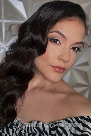 223714 - Laura Age: 21 - Colombia