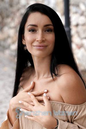 225400 - Elina Age: 30 - Ukraine