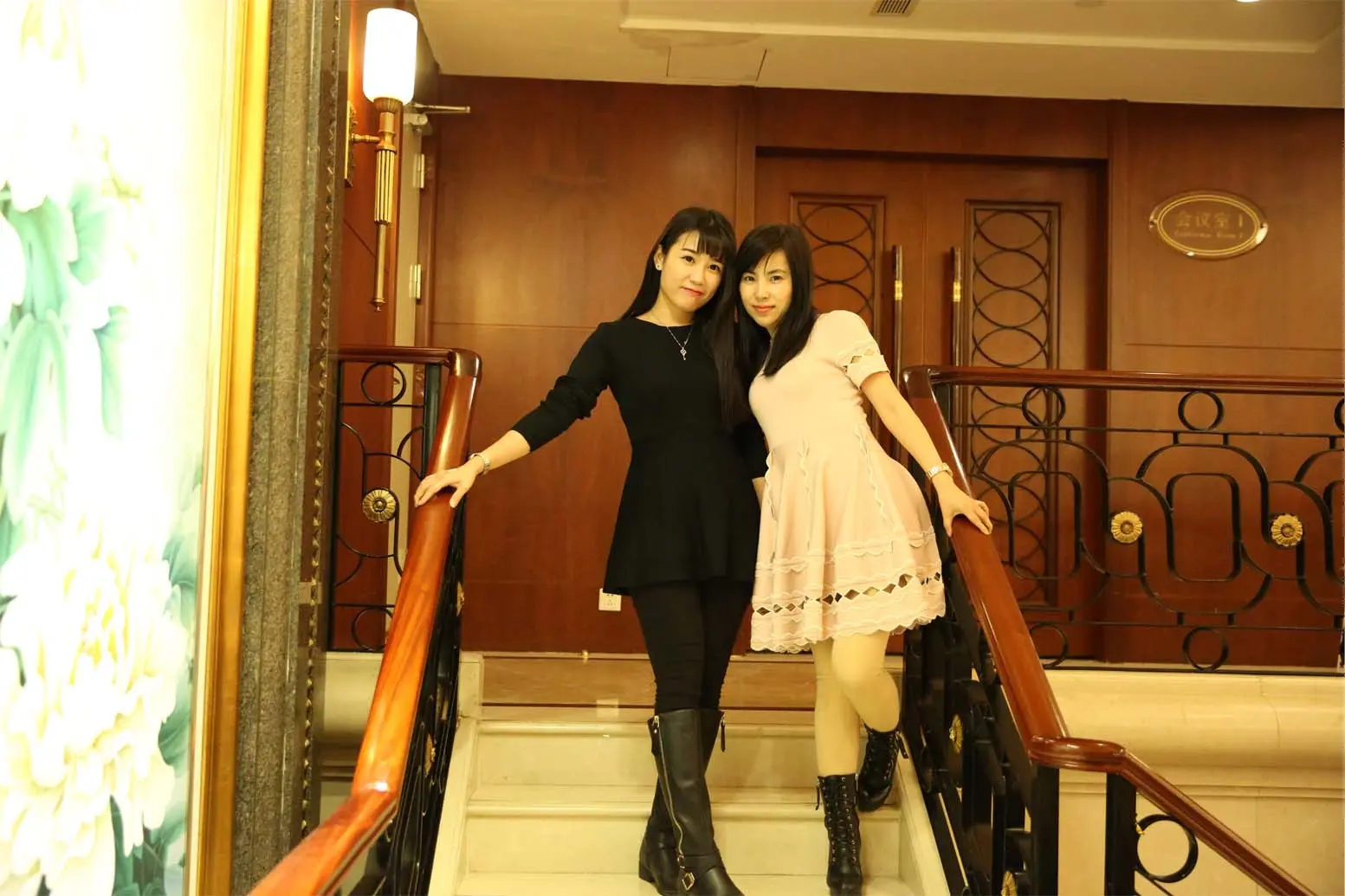 Shenzhen women happily pose together